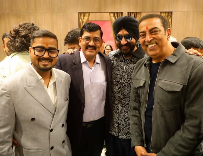 जयश्री ज्वेलर्स के मानसरोवर स्थित दूसरे आउटलेट की हुई ग्रैंड लॉन्चिंग, फिल्मी सितारे और गणमान्य लोग रहे उपस्थित